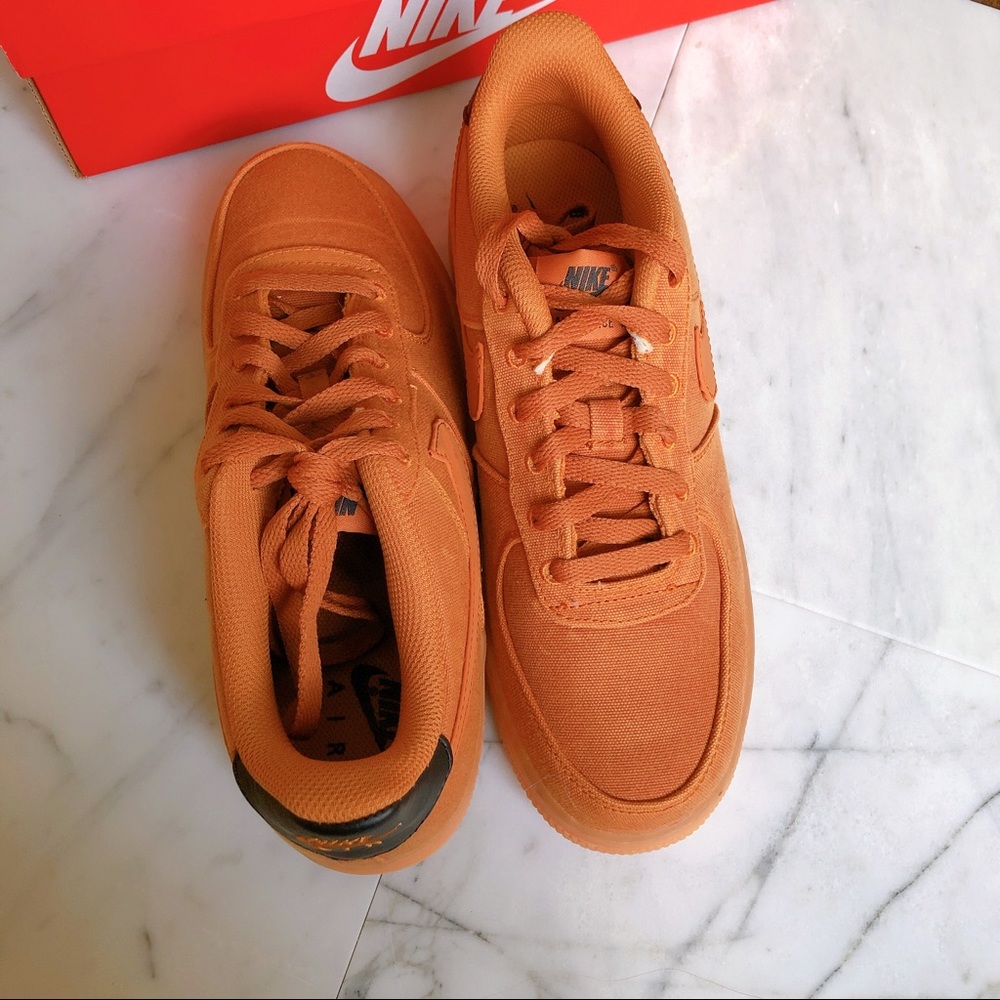 Nike air force 1 LV8 - Picture 4 of 8